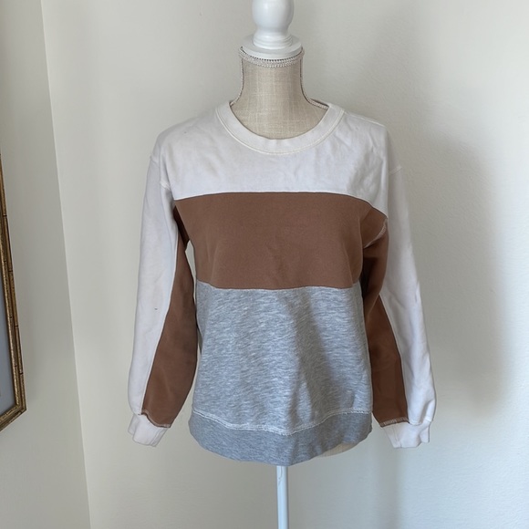 Abercrombie & Fitch Sweaters - Abercrombie and Fitch Soft Fleece sweater
